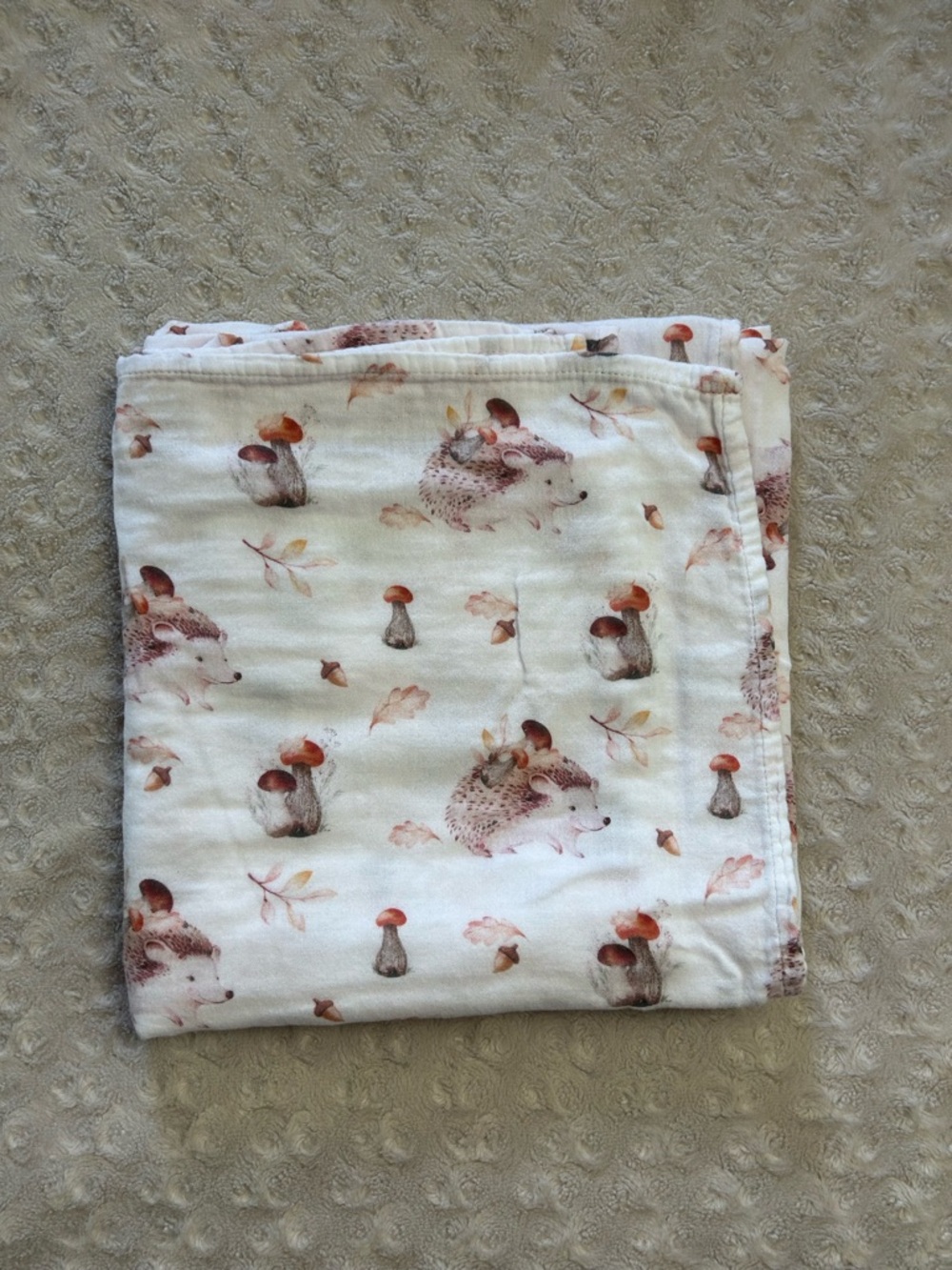 Momcozy Hedgehog Baby Swaddle Blanket Woodland Mushroom Leaves Acorns Bamboo